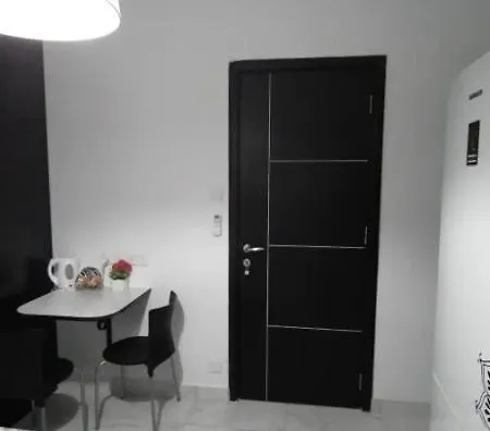 Къща за гости Budget Small Studio